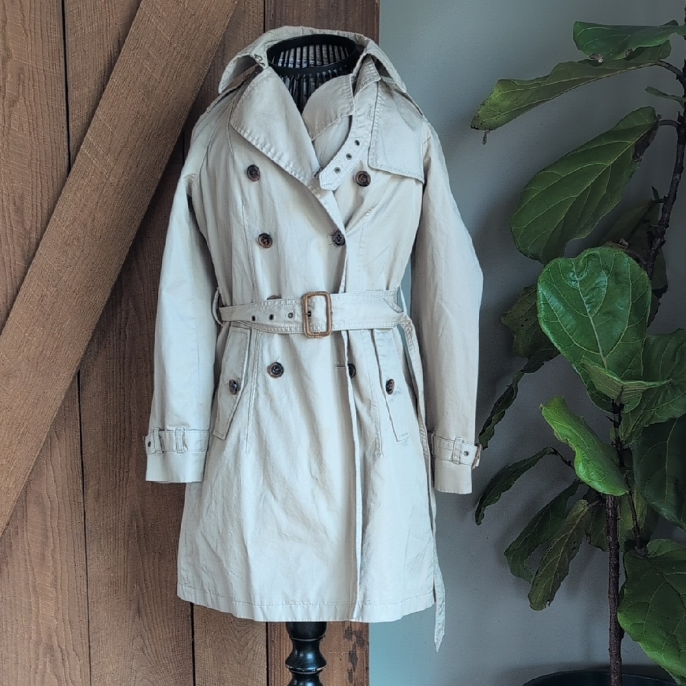 Banana Republic Light Tan Trench Coat